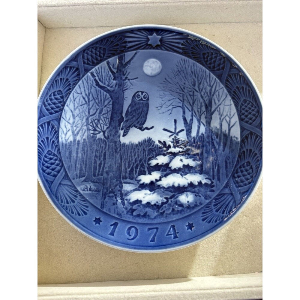 Royal Copenhagen 1974 Winter Twilight Collector Plate Owl Christmas Denmark 7”